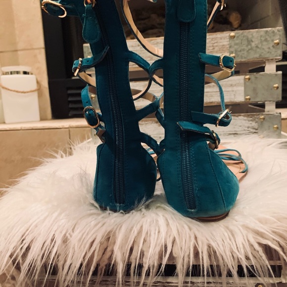 Sandals bundle - Picture 10 of 11